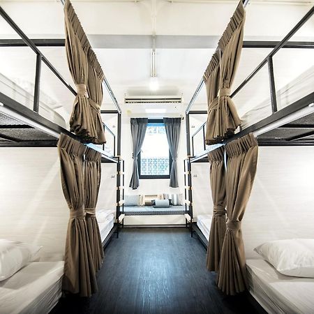 Moon House Hostel Μπανγκόκ Εξωτερικό φωτογραφία