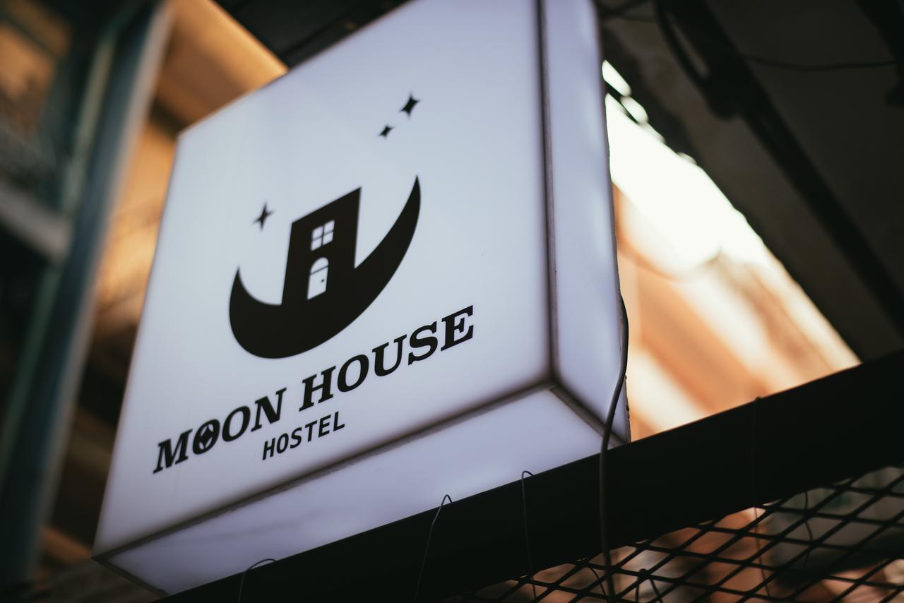 Moon House Hostel Μπανγκόκ Εξωτερικό φωτογραφία