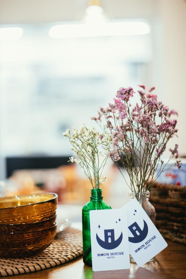 Moon House Hostel Μπανγκόκ Εξωτερικό φωτογραφία
